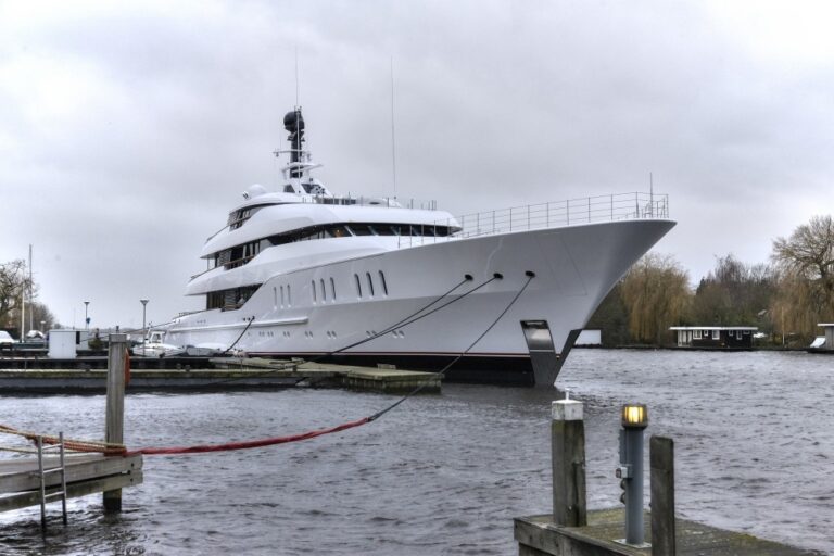 The 66m Yacht VANISH