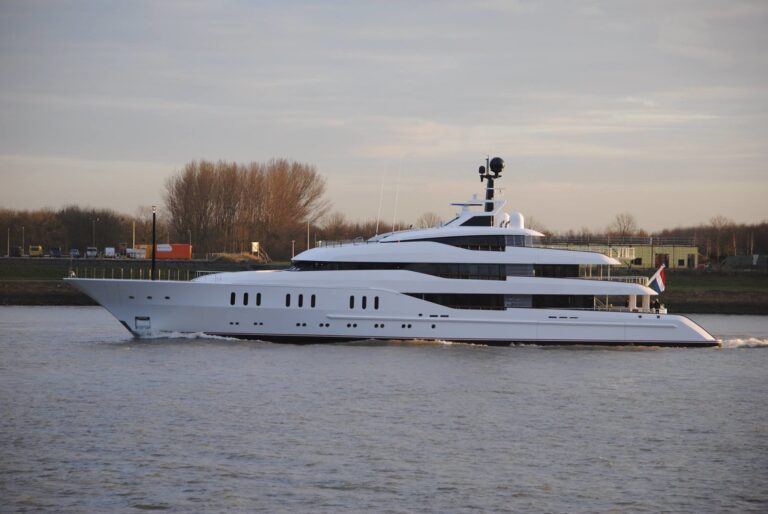 The 66m Yacht VANISH