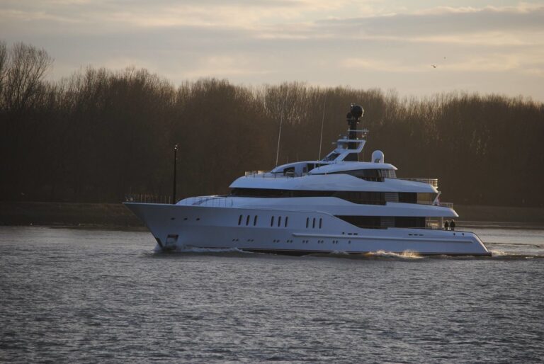 The 66m Yacht VANISH