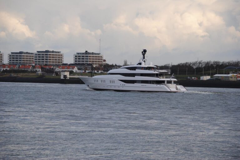 The 66m Yacht VANISH