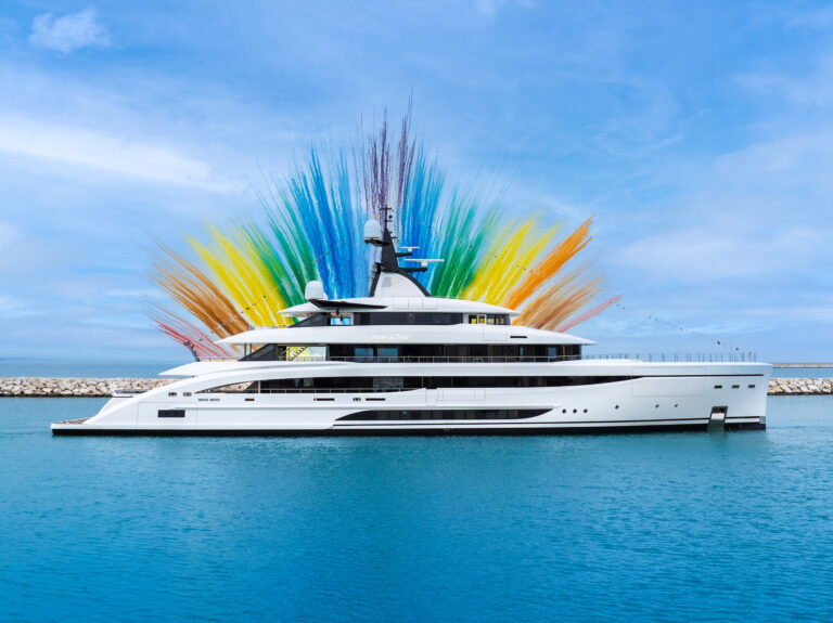 67m CRN Motor Yacht  Amor A Vida