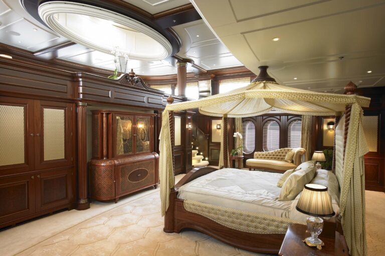 The 67m Yacht ANNA