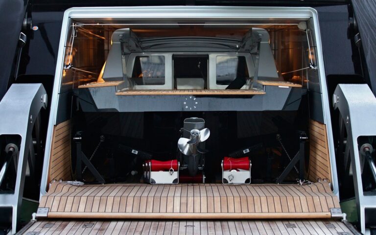The 67m Yacht VERTIGO