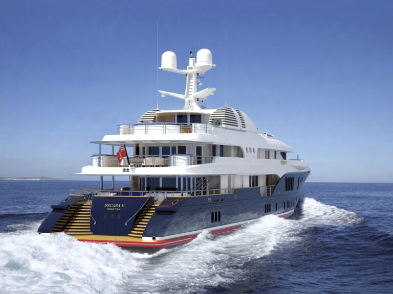 Aft: Yacht SYCARA V's Cruising Photograph