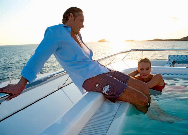 Jacuzzi Pool On Yacht SYCARA V