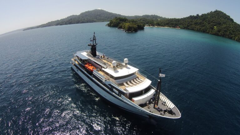The 68m Yacht VARIETY VOYAGER