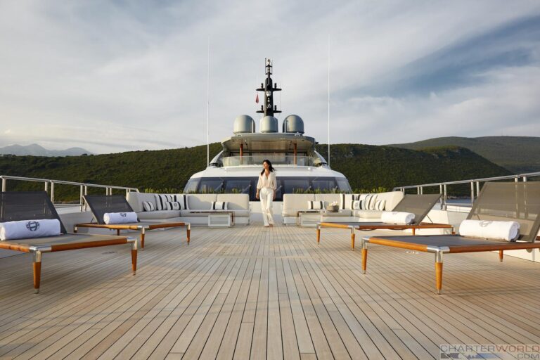 693 08
M/Y GALACTICA SUPER NOVA - HEESEN YACHTS - SINOT DESIGN
Galactica Super Nova, Photo by David Churchill