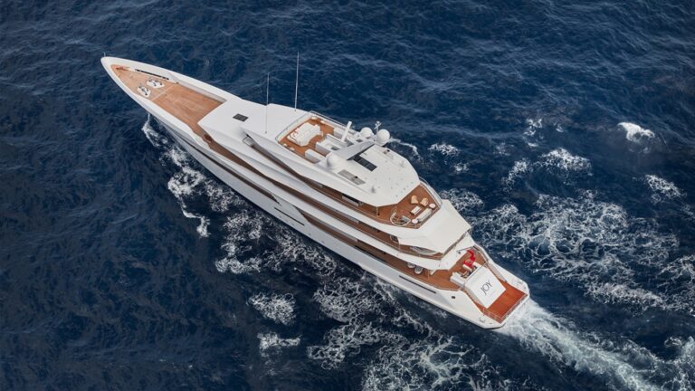 The 70m Yacht JOY