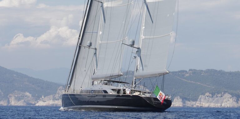 The 70m Yacht SYBARIS