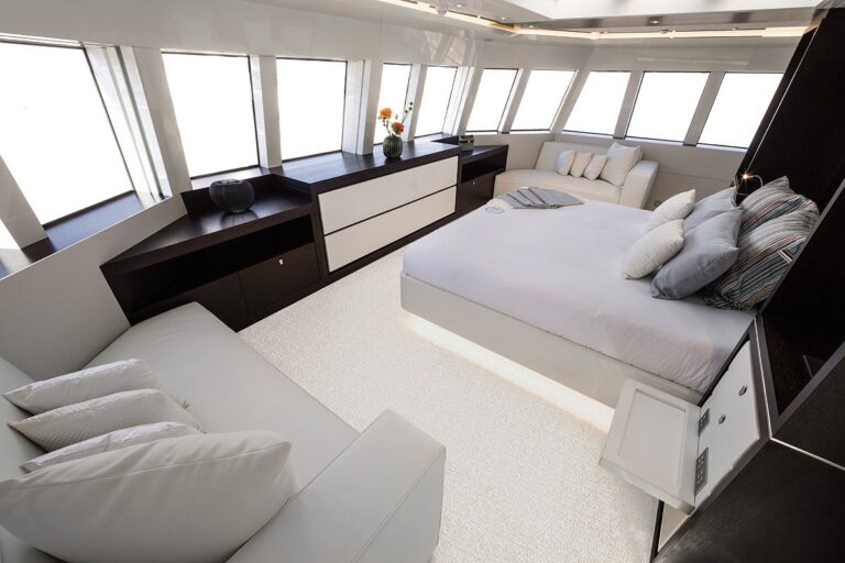 The 71m Yacht ENIGMA XK
