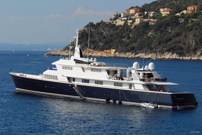 The 71m Yacht THE ONE
