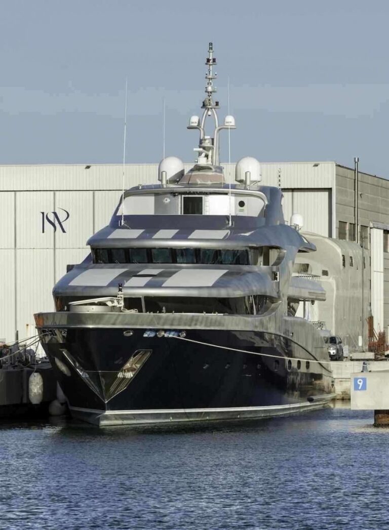 The 71m Yacht VICTORIA