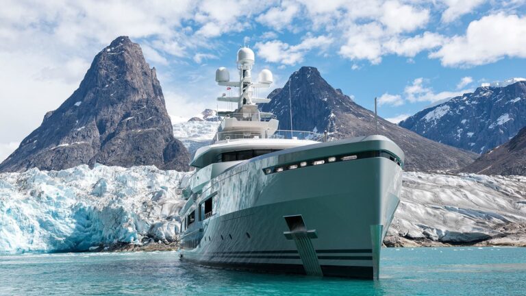The 72m Yacht CLOUDBREAK