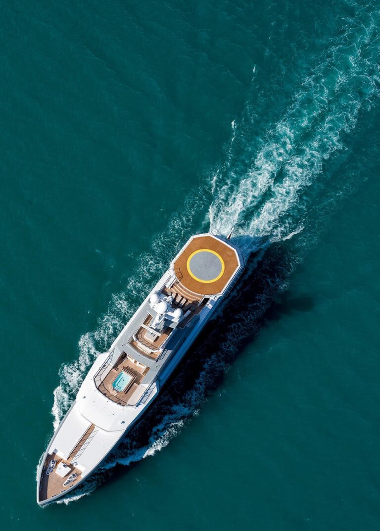 The 72m Yacht CLOUDBREAK