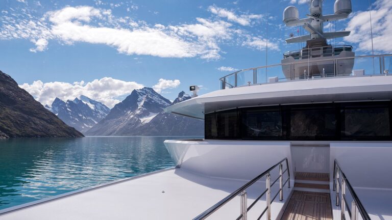 The 72m Yacht CLOUDBREAK