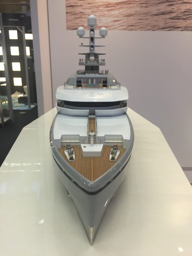 The 72m Yacht CLOUDBREAK