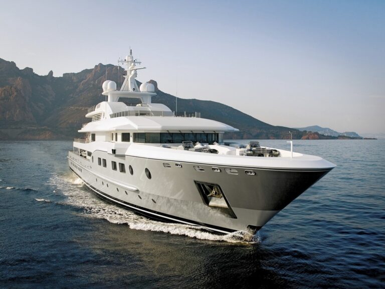 Cruising Aboard Yacht KOGO