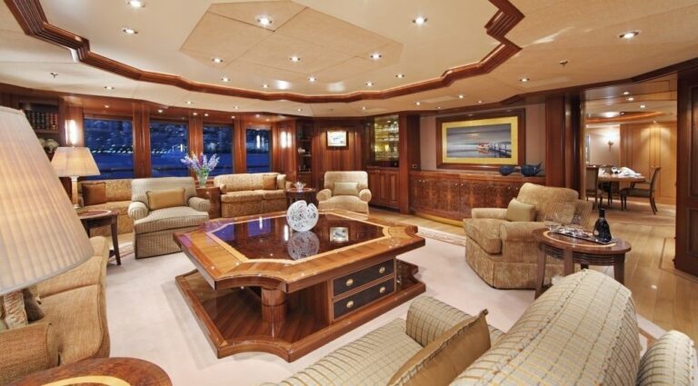 Profile: Yacht LAUREL's Premier Saloon Image