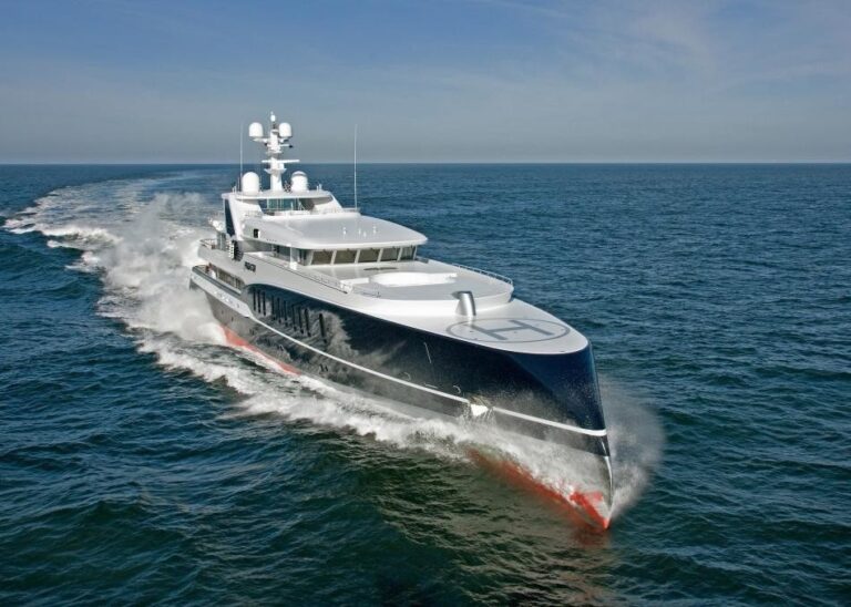 The 73m Yacht PREDATOR