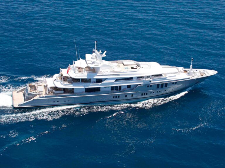 From Above: Yacht SIREN's Cruising Image