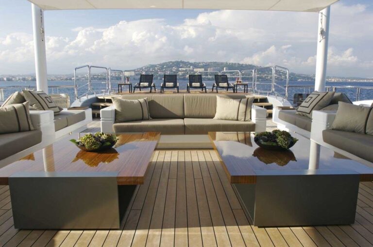 External Sitting Aboard Yacht SIREN