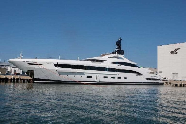 The 73m Yacht YALLA