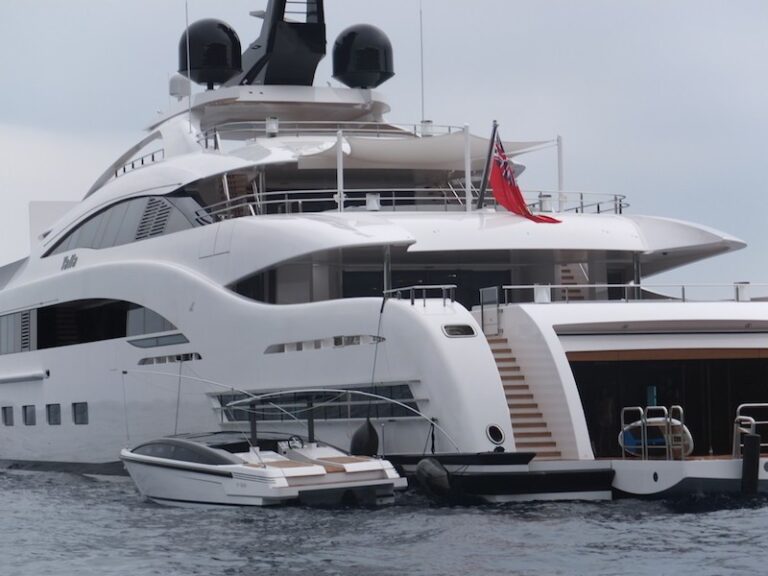 The 73m Yacht YALLA