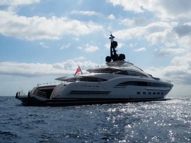 The 73m Yacht YALLA