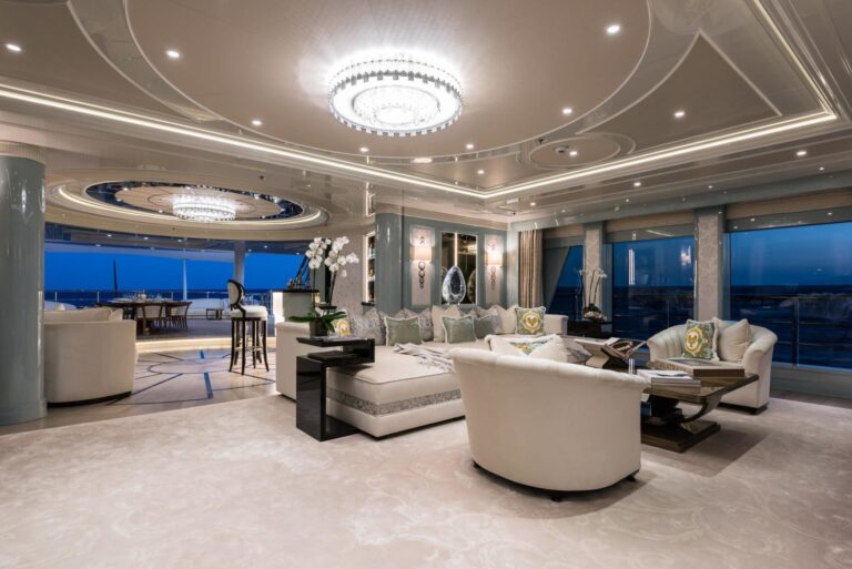 The 74m Yacht PLVS VLTRA