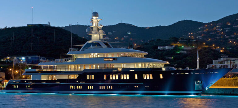75m Lurssen Custom Superyacht By Night