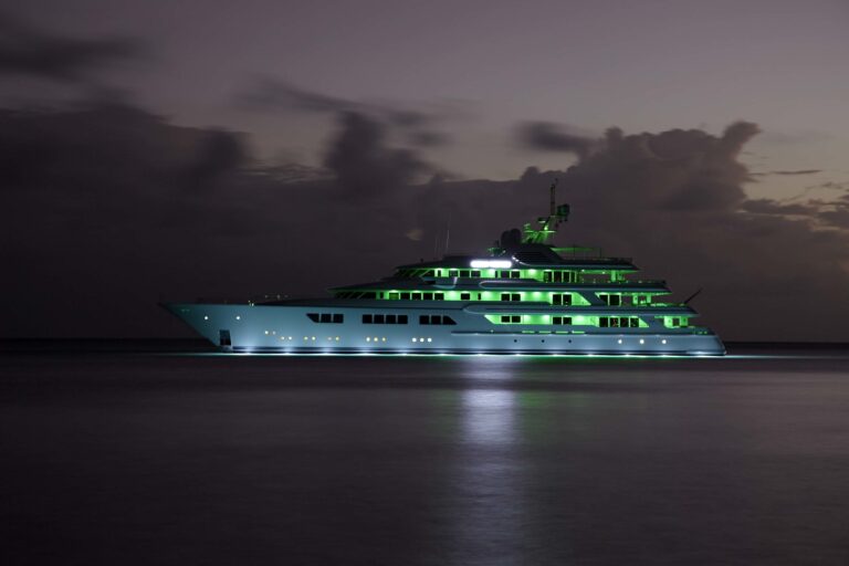 The 75m Yacht EBONY SHINE