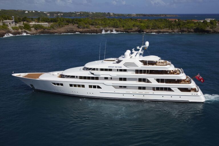 The 75m Yacht EBONY SHINE