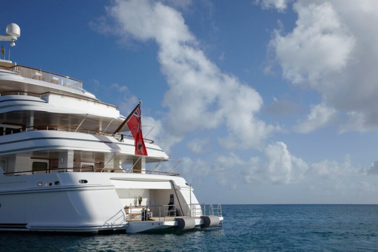 The 75m Yacht EBONY SHINE
