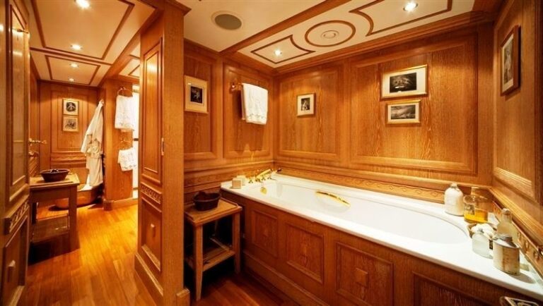 Bath On Yacht ENIGMA