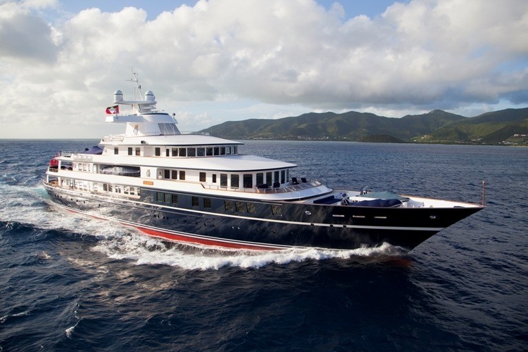 Premier Overview: Yacht LEANDER G's Cruising Photograph