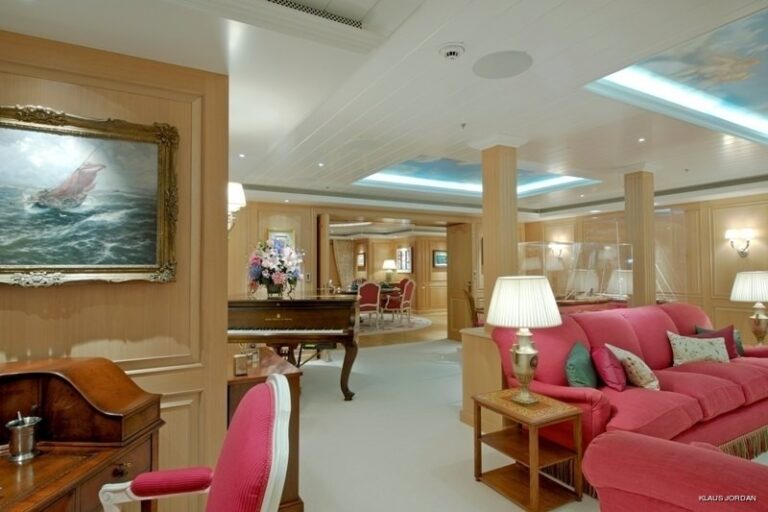 main saloon