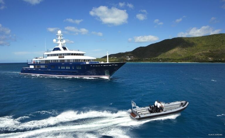 Running superyacht with tender