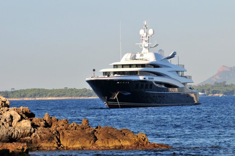 The 76m Yacht ANASTASIA