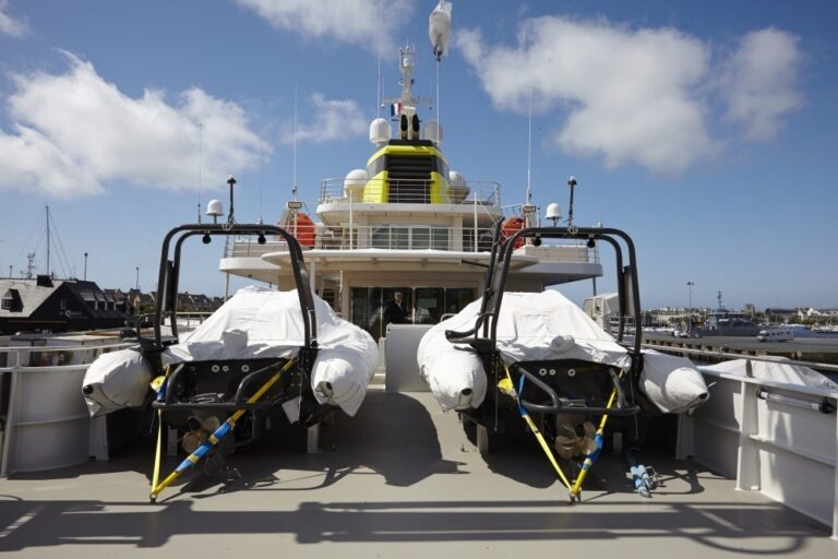 The 77m Yacht YERSIN
