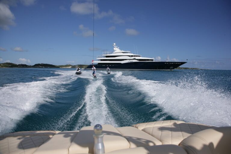 The 78m Yacht AMARYLLIS