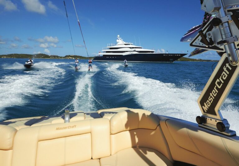 The 78m Yacht AMARYLLIS