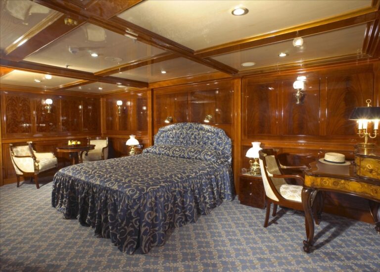 Guest's Cabin Aboard Yacht SS DELPHINE