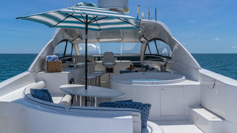 Upper deck and jacuzzi