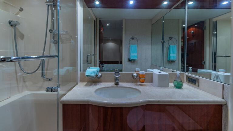 Guest ensuite