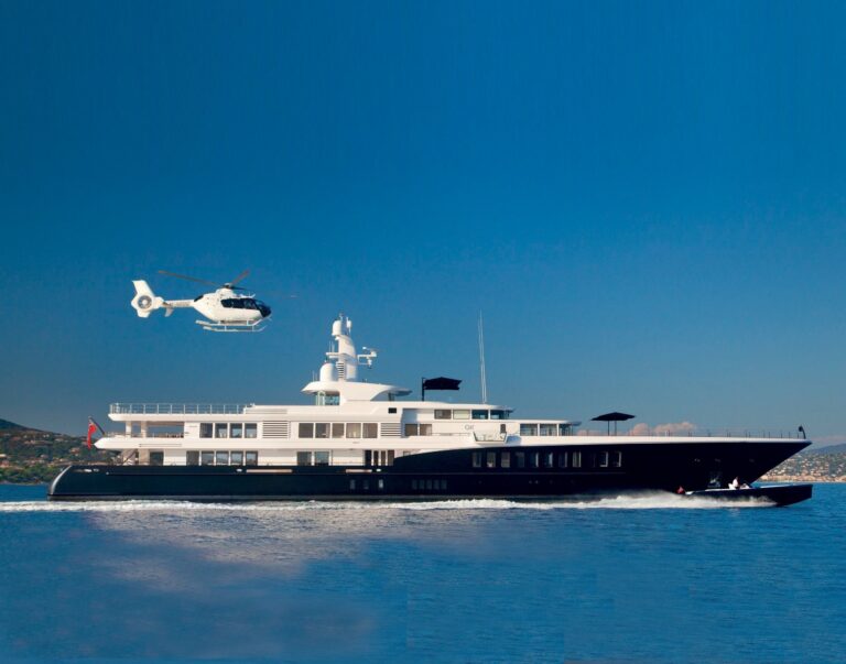 The 81m Yacht AIR