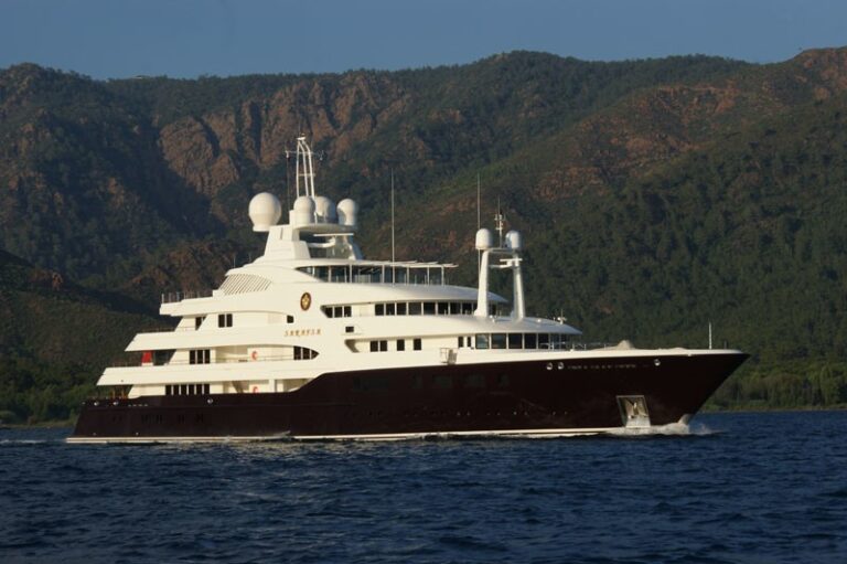 The 82m Yacht SARAFSA
