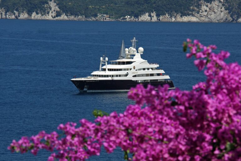 The 82m Yacht SARAFSA