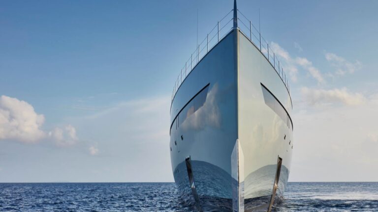 84m Feadship In Seychelles