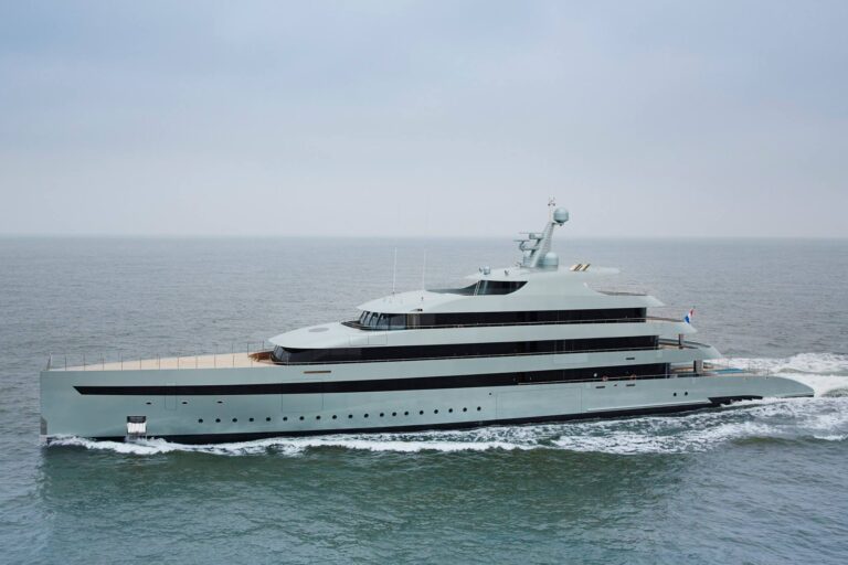 84m Feadship Profile