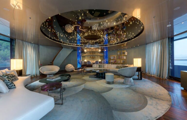 The 84m Yacht SAVANNAH